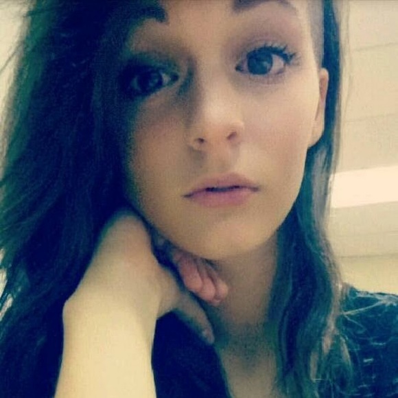 Meet your Posher, Paige - Picture 1 of 1